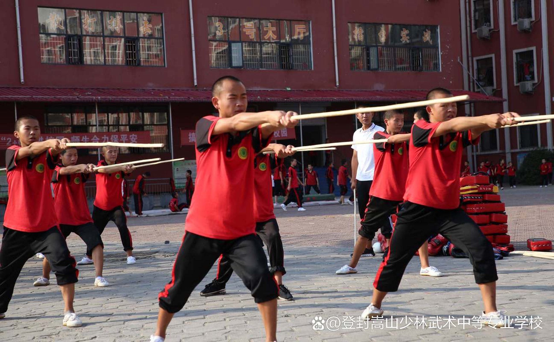 嵩山少林精武学校